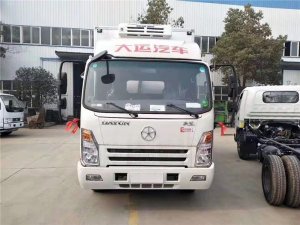 國六4.2米大運藍牌冷藏車