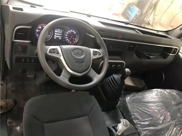 江淮駿鈴V6冷藏車國(guó)六