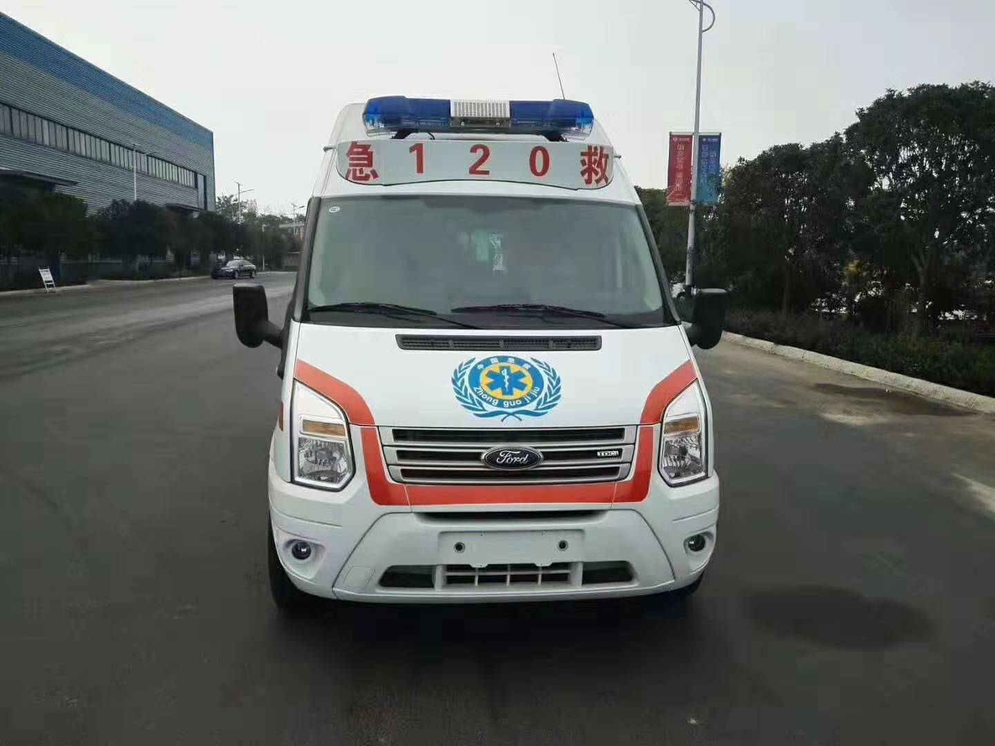 福特V348長(zhǎng)軸中頂監(jiān)護(hù)型救護(hù)車(chē)