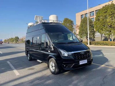 可用于軍隊邊防的江鈴福特全順多功能中型指揮車